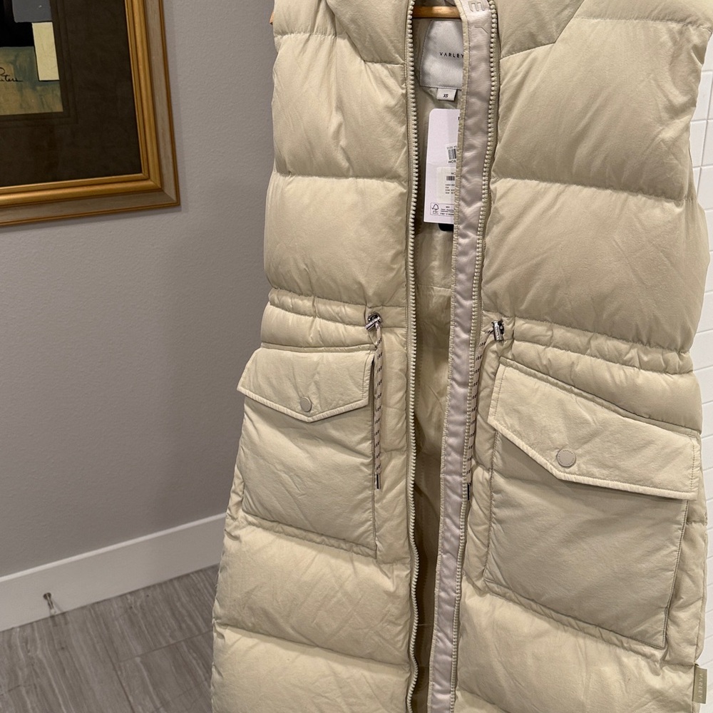 Varley Irving Water Resistant Hooded Vest - Picture 2 of 16